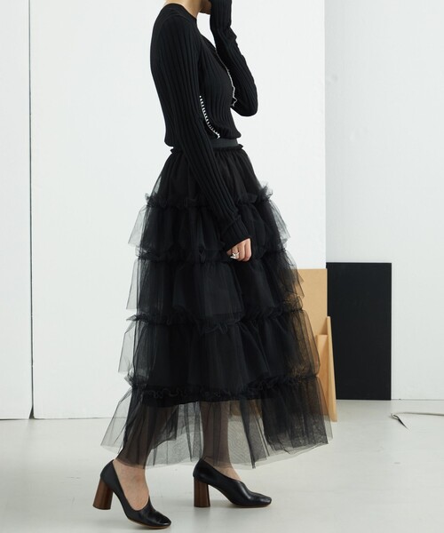 AEWEN MATOPH(イウエン マトフ)の「<AEWEN MATOPH>チュールフリル マキシスカート(スカート・レディース・ブラック・36/38)」の5枚目の写真