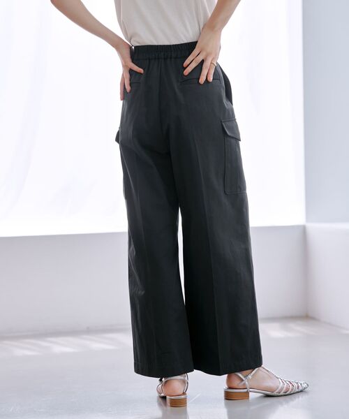 COHINA(コヒナ)の「ワイドストレートカーゴパンツ 【低身長・小柄女性】(カーゴパンツ・レディース・ネイビー/ホワイト/グリーン・XS-Short/S-Short/XS-Regular/S-Regular)」の19枚目の写真