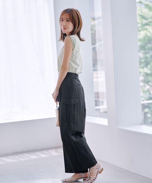 COHINA(コヒナ)の「ワイドストレートカーゴパンツ 【低身長・小柄女性】(カーゴパンツ・レディース・ネイビー/ホワイト/グリーン・XS-Short/S-Short/XS-Regular/S-Regular)」の17枚目の写真
