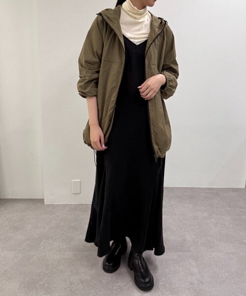 earthy(アーシー)の「マウンテンパーカー(その他アウター・レディース・ベージュ/カーキ・SMALL/MEDIUM)」の4枚目の写真