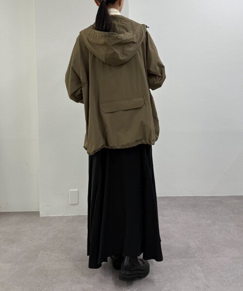 earthy(アーシー)の「マウンテンパーカー(その他アウター・レディース・ベージュ/カーキ・SMALL/MEDIUM)」の9枚目の写真