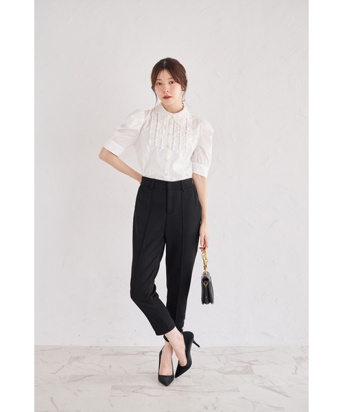 tocco closet(トッコ クローゼット)の「多種ビジュー飾り釦付きダンボールテーパードパンツ(その他パンツ・レディース・ブラック/ベージュ・M)」の3枚目の写真