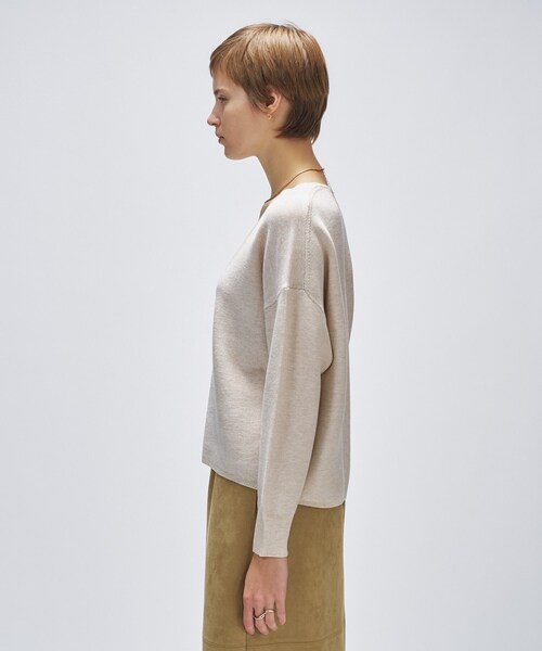 cloenc（クロエンス）の「【手洗い可】Vネックラメガターニット（ニット/セーター・レディース・ブラック系3/ブラウン系その他4/ライトグレー系3/ベージュ系3/ベージュ系その他7/ピンク系4・02/00）」の14枚目の写真