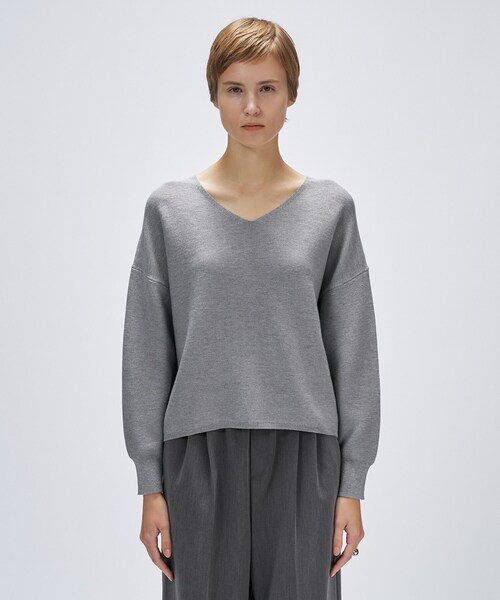 cloenc（クロエンス）の「【手洗い可】Vネックラメガターニット（ニット/セーター・レディース・ブラック系3/ブラウン系その他4/ライトグレー系3/ベージュ系3/ベージュ系その他7/ピンク系4・02/00）」の18枚目の写真