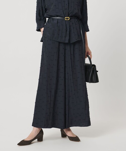 UNITED ARROWS(ユナイテッドアローズ)の「ドットカットジャガード イージー ワイド パンツ ‐ウォッシャブル‐(その他パンツ・レディース・ブラック/ネイビー・38/36)」の1枚目の写真