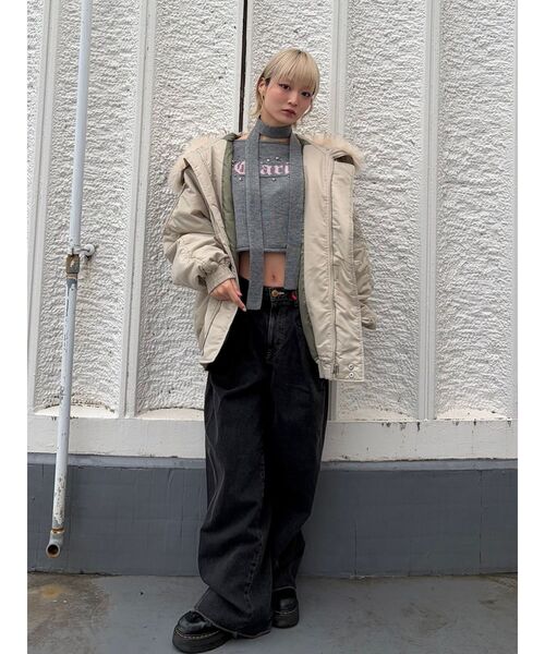 jouetie（ジュエティ）の「オフショルチョーカーショートニット（ニット/セーター・レディース・アイボリー/ブラック/グレー・MEDIUM）」の22枚目の写真