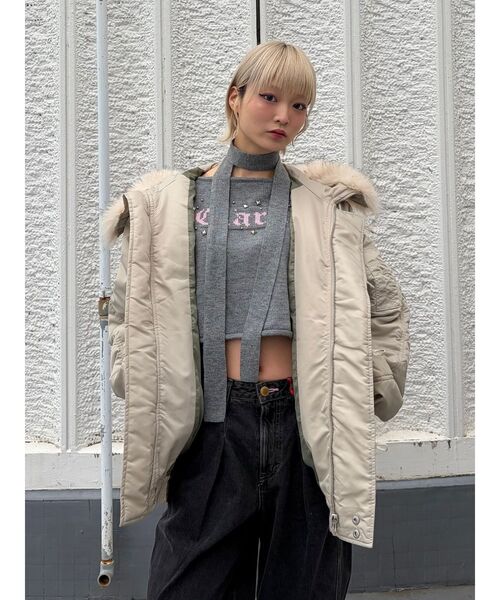 jouetie（ジュエティ）の「オフショルチョーカーショートニット（ニット/セーター・レディース・アイボリー/ブラック/グレー・MEDIUM）」の21枚目の写真