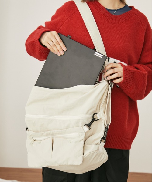 MERLOT(メルロー)の「ユーティリティマルチウェイバッグ(ショルダーバッグ・レディース・ホワイト/ブラック・FREE)」の7枚目の写真