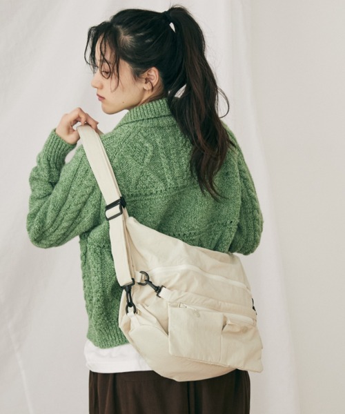 MERLOT(メルロー)の「ユーティリティマルチウェイバッグ(ショルダーバッグ・レディース・ホワイト/ブラック・FREE)」の10枚目の写真