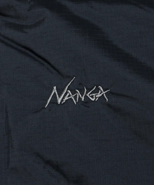 NANGA(ナンガ)の「NANGA-オーロラテックス スタンドカラー ダウンベスト(ダウンベスト・メンズ・グレー/ブラック・M/L/XL)」の7枚目の写真