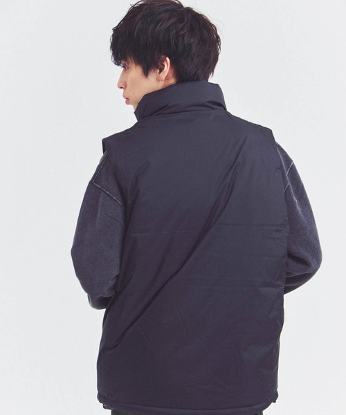 NANGA(ナンガ)の「NANGA-オーロラテックス スタンドカラー ダウンベスト(ダウンベスト・メンズ・グレー/ブラック・M/L/XL)」の18枚目の写真