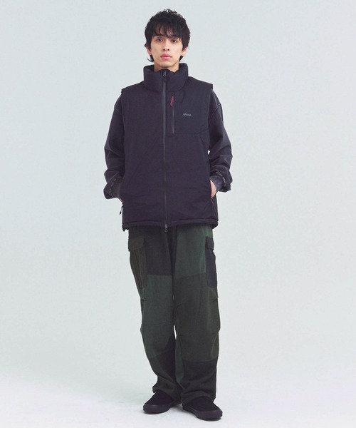 NANGA(ナンガ)の「NANGA-オーロラテックス スタンドカラー ダウンベスト(ダウンベスト・メンズ・グレー/ブラック・M/L/XL)」の20枚目の写真