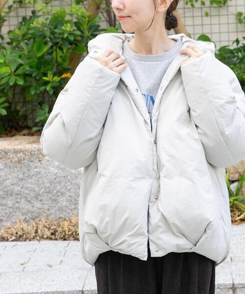 ITEMS URBANRESEARCH（アイテムズ アーバンリサーチ）の「GREENDOWNコクーンフードジャケット（ダウンジャケット/コート・レディース・ホワイト系その他/ブラック・FREE）」の3枚目の写真