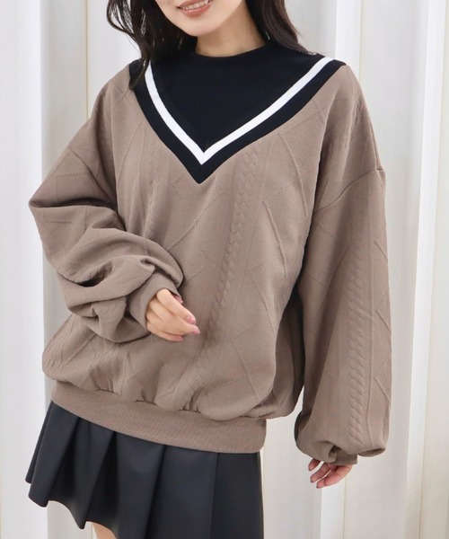 CECIL McBEE（セシルマクビー）の「ふくれジャガードフェイクレイヤードトップス（Tシャツ/カットソー・レディース・ライトベージュ/ベージュ/グレイッシュベージュ・MEDIUM/LARGE）」の3枚目の写真