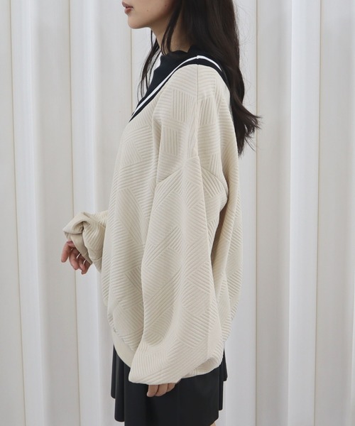 CECIL McBEE（セシルマクビー）の「ふくれジャガードフェイクレイヤードトップス（Tシャツ/カットソー・レディース・ライトベージュ/ベージュ/グレイッシュベージュ・MEDIUM/LARGE）」の8枚目の写真