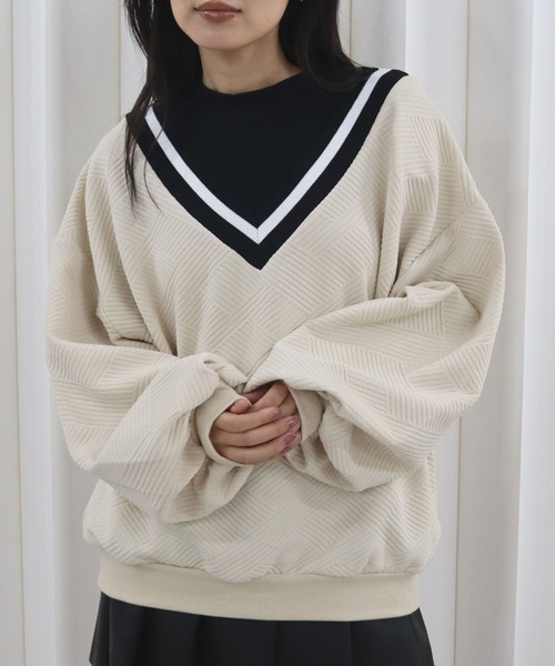 CECIL McBEE（セシルマクビー）の「ふくれジャガードフェイクレイヤードトップス（Tシャツ/カットソー・レディース・ライトベージュ/ベージュ/グレイッシュベージュ・MEDIUM/LARGE）」の7枚目の写真