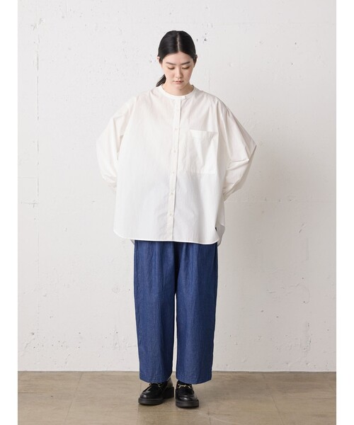 MidiUmi(ミディウミ)の「MidiUmi スタンドカラービッグシャツ(シャツ/ブラウス・レディース・ネイビー/ライトブルー/オフホワイト・FREE)」の12枚目の写真