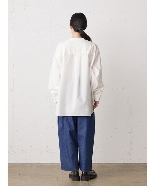 MidiUmi(ミディウミ)の「MidiUmi スタンドカラービッグシャツ(シャツ/ブラウス・レディース・ネイビー/ライトブルー/オフホワイト・FREE)」の15枚目の写真