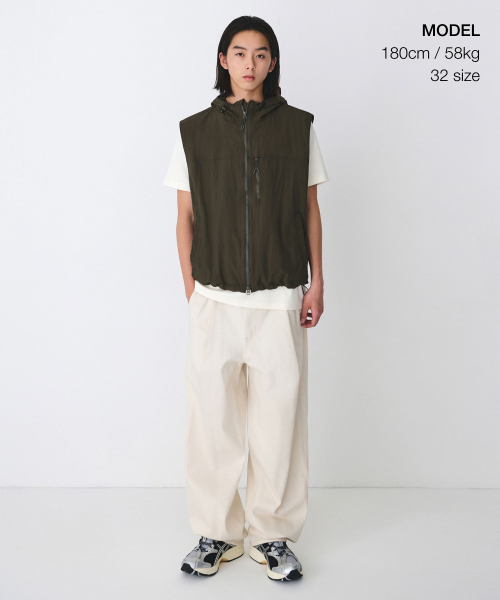 MUSINSA STANDARD（ムシンサスタンダード）の「リネンライクセミバルーンデニムパンツ[クリーム]（デニムパンツ・メンズ・その他・40/38/27/28/29/42/32/30/31/33/26）」の3枚目の写真
