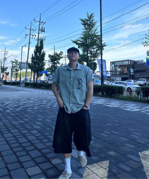 TOFFEE(トフィー)の「ウォッシュドバミューダデニムパンツ(DEEP BLUE BLACK)(その他パンツ・メンズ・その他・SMALL/MEDIUM/LARGE/X-LARGE)」の8枚目の写真