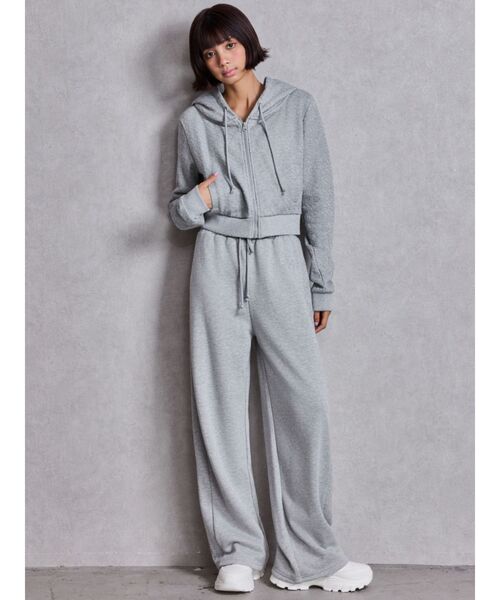 GYDA（ジェイダ）の「GG chain glitter print shortパーカー（パーカー・レディース・ブラック/グレー・FREE）」の13枚目の写真