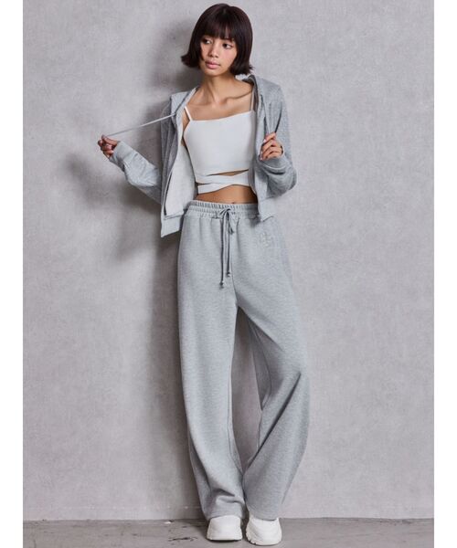 GYDA（ジェイダ）の「GG chain glitter print shortパーカー（パーカー・レディース・ブラック/グレー・FREE）」の20枚目の写真