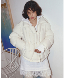 NYXX（エヌワイエックスエックス）の「CURVE LINE COLLARED DOWN PUFFER IVORY（ダウンジャケット/コート）」