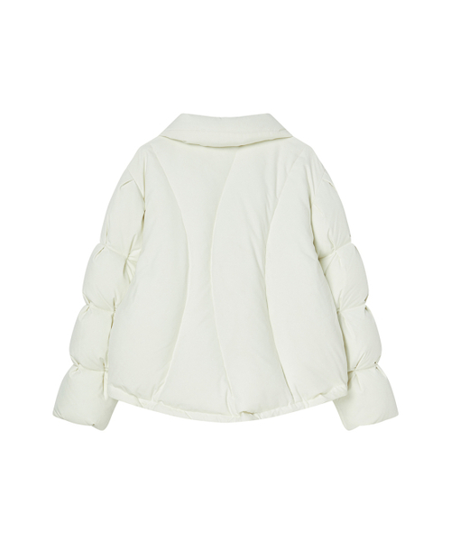 NYXX(エヌワイエックスエックス)の「CURVE LINE COLLARED DOWN PUFFER IVORY(ダウンジャケット/コート・レディース・その他・FREE)」の3枚目の写真