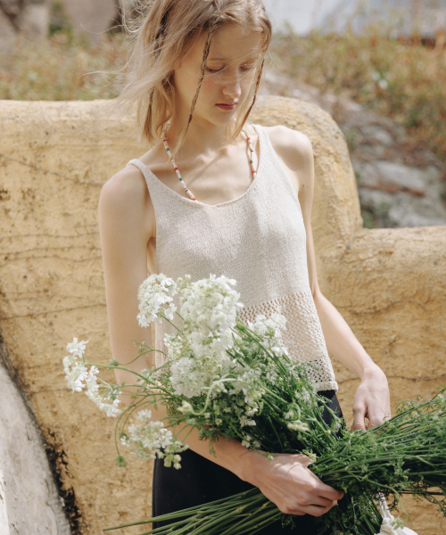ANDNEEDS(アンドニーズ)の「Lizzy knit sleeveless (ivory)(Tシャツ/カットソー・レディース・その他・FREE)」の4枚目の写真