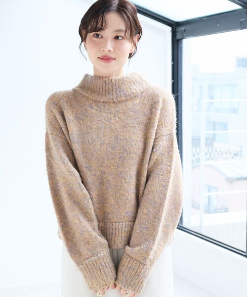 le.coeur blanc(ルクールブラン)の「ミックスカラーハイネックニット(ニット/セーター・レディース・ベージュ系その他2/ブルー系その他2・38)」の4枚目の写真