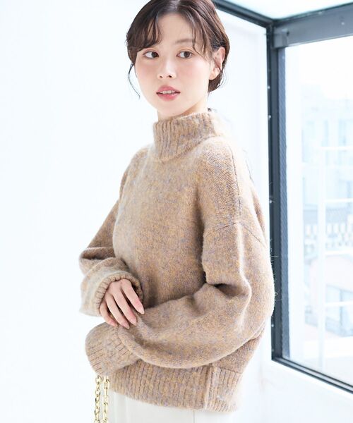le.coeur blanc(ルクールブラン)の「ミックスカラーハイネックニット(ニット/セーター・レディース・ベージュ系その他2/ブルー系その他2・38)」の6枚目の写真