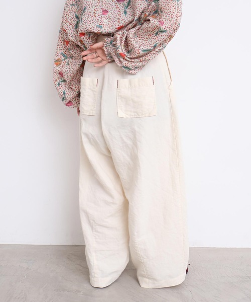 l'atelier du savon（アトリエドサボン）の「washi cotton ちょいまるカーブパンツ（その他パンツ・レディース・オフホワイト/カーキ・FREE）」の12枚目の写真