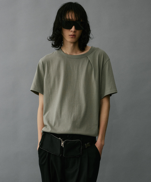 HYII(ハイトゥ)の「ワイドネックジョーTシャツ【カーキ】(Tシャツ/カットソー・メンズ・その他・SMALL/MEDIUM/LARGE)」の1枚目の写真