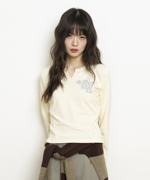 EUGGEN(ユジェン)の「レースネックセミクロップロングスリーブTシャツ_クリームバター(Tシャツ/カットソー・レディース・その他・SMALL/MEDIUM)」の1枚目の写真