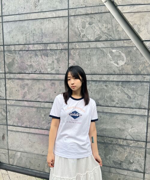 FIELDERS（フィールダーズ）の「GRAPHIC CROPPED RINGER T-SHIRT WHITE/NAVY（Tシャツ/カットソー・レディース・その他・SMALL/MEDIUM）」の3枚目の写真