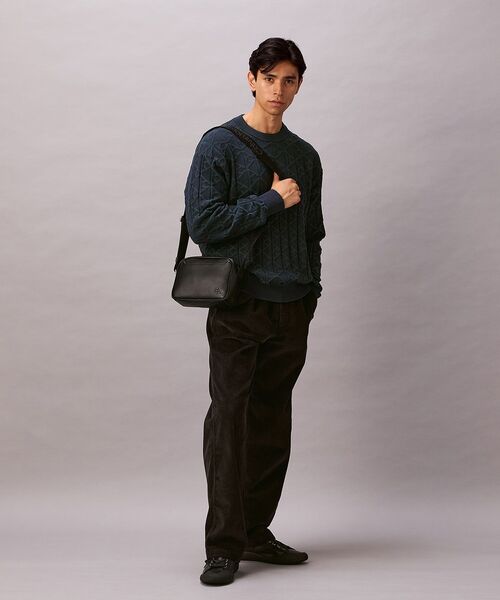 Calvin Klein(カルバン・クライン)の「クロスボディバッグ - ウェビングストラップカメラバッグ(ショルダーバッグ・メンズ・ブラック・FREE)」の6枚目の写真