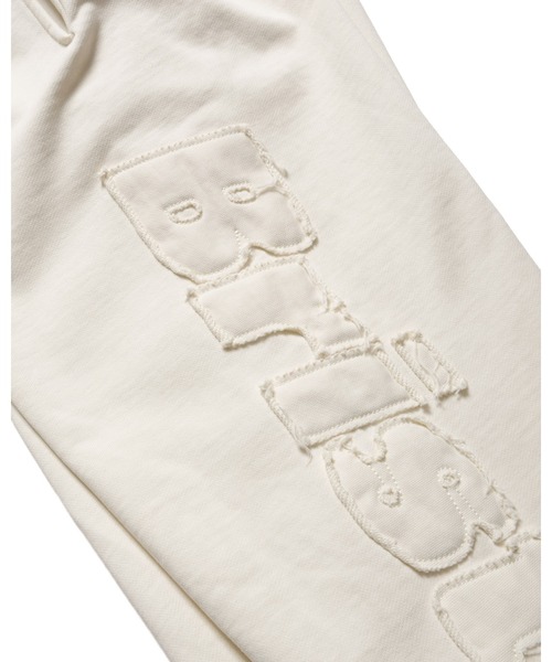 F.C.Real Bristol(エフシーレアルブリストル)の「CUT-OFF LOGO SWEAT PANTS(スウェットパンツ・メンズ・ブラック/ブルー/オフホワイト/レッド・SMALL/MEDIUM/LARGE/X-LARGE/XX-LARGE)」の21枚目の写真