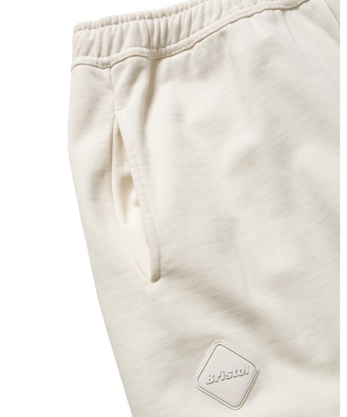 F.C.Real Bristol(エフシーレアルブリストル)の「CUT-OFF LOGO SWEAT PANTS(スウェットパンツ・メンズ・ブラック/ブルー/オフホワイト/レッド・SMALL/MEDIUM/LARGE/X-LARGE/XX-LARGE)」の22枚目の写真