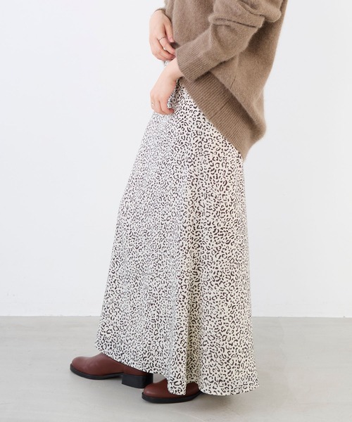 MICA&DEAL(マイカ&ディール)の「レオパードプリントスカート(スカート・レディース・チャコールグレー/ベージュ・FREE)」の10枚目の写真