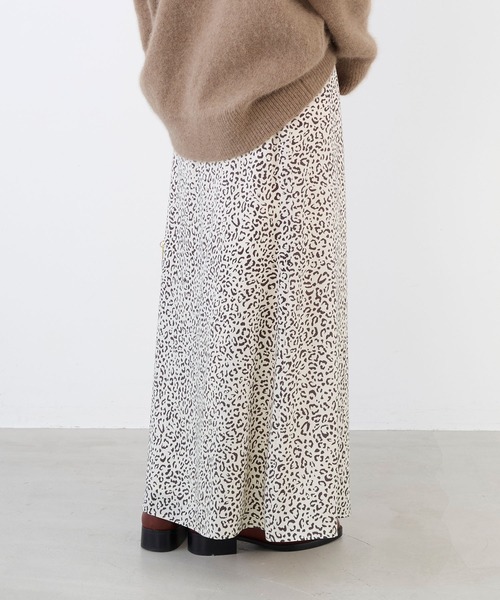 MICA&DEAL(マイカ&ディール)の「レオパードプリントスカート(スカート・レディース・チャコールグレー/ベージュ・FREE)」の11枚目の写真