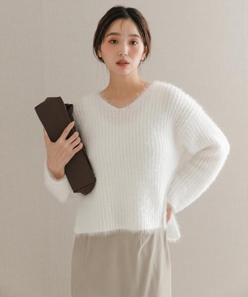 URBAN RESEARCH ROSSO WOMEN（アーバンリサーチ　ロッソ）の「シャギーVネックニット（ニット/セーター・レディース・グレー/ブルー系その他/ホワイト・FREE）」の6枚目の写真