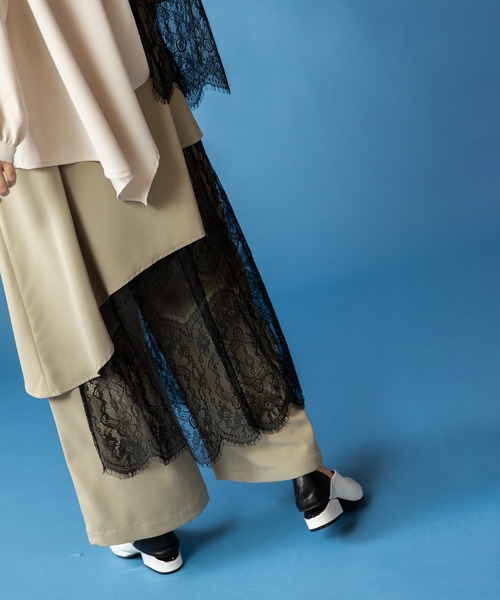 OSMOSIS(オズモーシス)の「レースレイヤードパンツ(その他パンツ・レディース・ブラック/グレイッシュベージュ/アイボリー・ONE SIZE)」の14枚目の写真