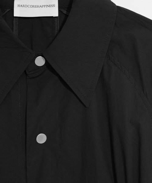 HARDCORE HAPPINESS(ハードコアハピネス)の「WAVE OVERSIZED CLASSIC COLLAR COAT_BLACK(トレンチコート・レディース・その他・FREE)」の5枚目の写真