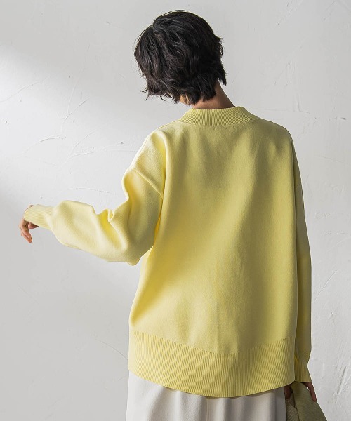 MAYSON GREY(メイソングレイ)の「スポンディッシュVネックニットカーディガン(カーディガン/ボレロ・レディース・ベージュ/ネイビー/イエロー・M)」の13枚目の写真