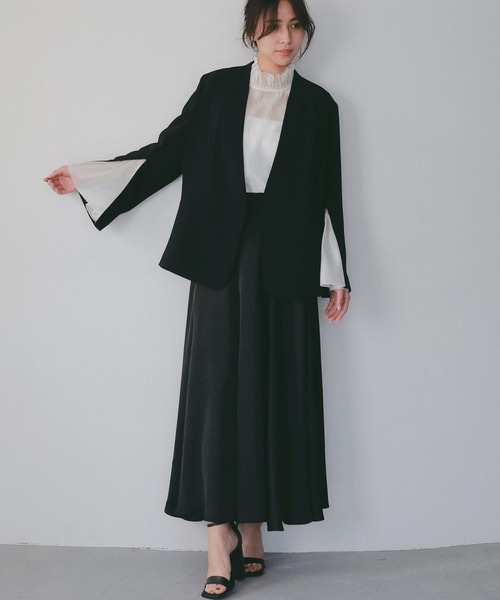 AJUGA.（アジュガ）の「スムースサテンフレアスカート（スカート・レディース・ブラック/ライトイエロー・FREE）」の16枚目の写真