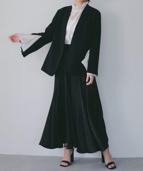 AJUGA.（アジュガ）の「スムースサテンフレアスカート（スカート・レディース・ブラック/ライトイエロー・FREE）」の18枚目の写真