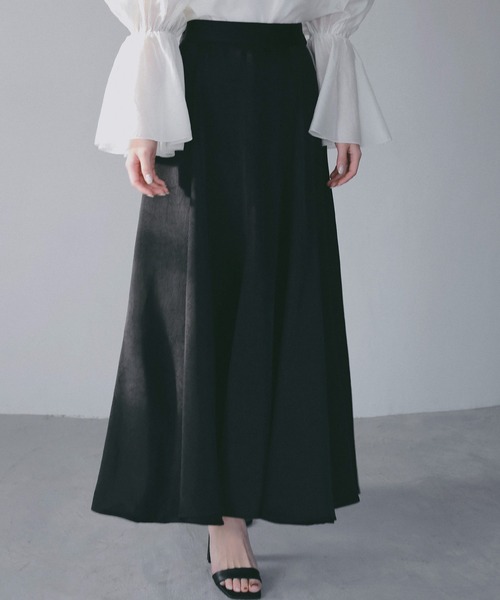 AJUGA.（アジュガ）の「スムースサテンフレアスカート（スカート・レディース・ブラック/ライトイエロー・FREE）」の22枚目の写真