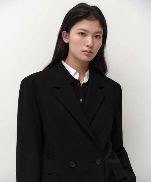 MUSINSA STANDARD WOMAN（ムシンサスタンダードウーマン）の「ウィメンズダブルブレストブレザー[ブラック]（テーラードジャケット・レディース・その他・SMALL/MEDIUM/LARGE/X-SMALL）」の4枚目の写真