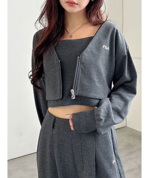 FILA(フィラ)の「【FILA別注】裏毛アンサンブル(Tシャツ/カットソー・レディース・チャコールグレー/グレー・FREE)」の1枚目の写真