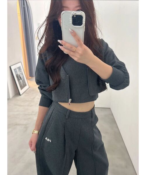 FILA(フィラ)の「【FILA別注】裏毛アンサンブル(Tシャツ/カットソー・レディース・チャコールグレー/グレー・FREE)」の4枚目の写真